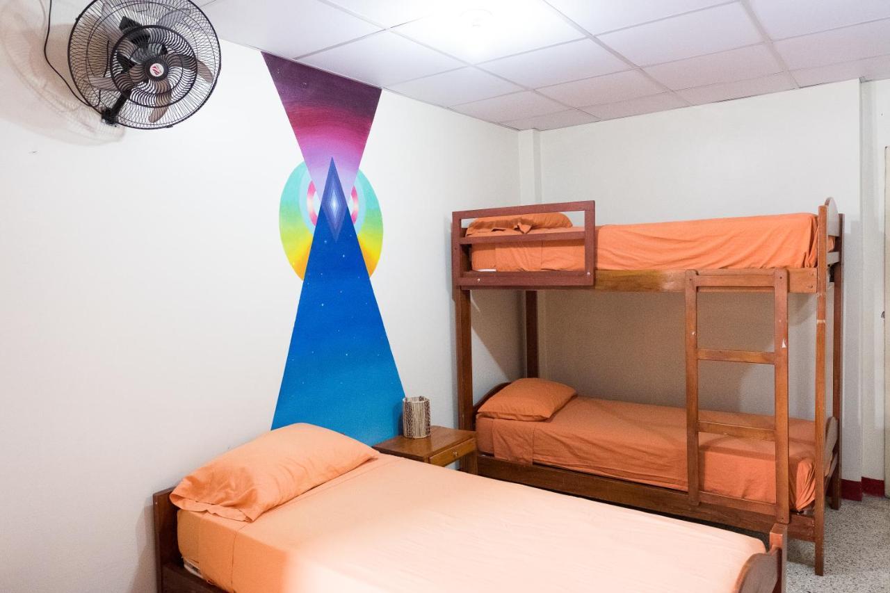 Hostel Nucapacha Guayaquil Buitenkant foto